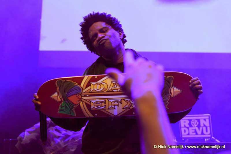 Dray (Krazy Drayz) holding Das Efx logo design skateboard art. Procreate and Photoshop. Print on skateboard (56x76cm) @ Gebroeders de Nobel, Leiden (2019) (svenimal.art)