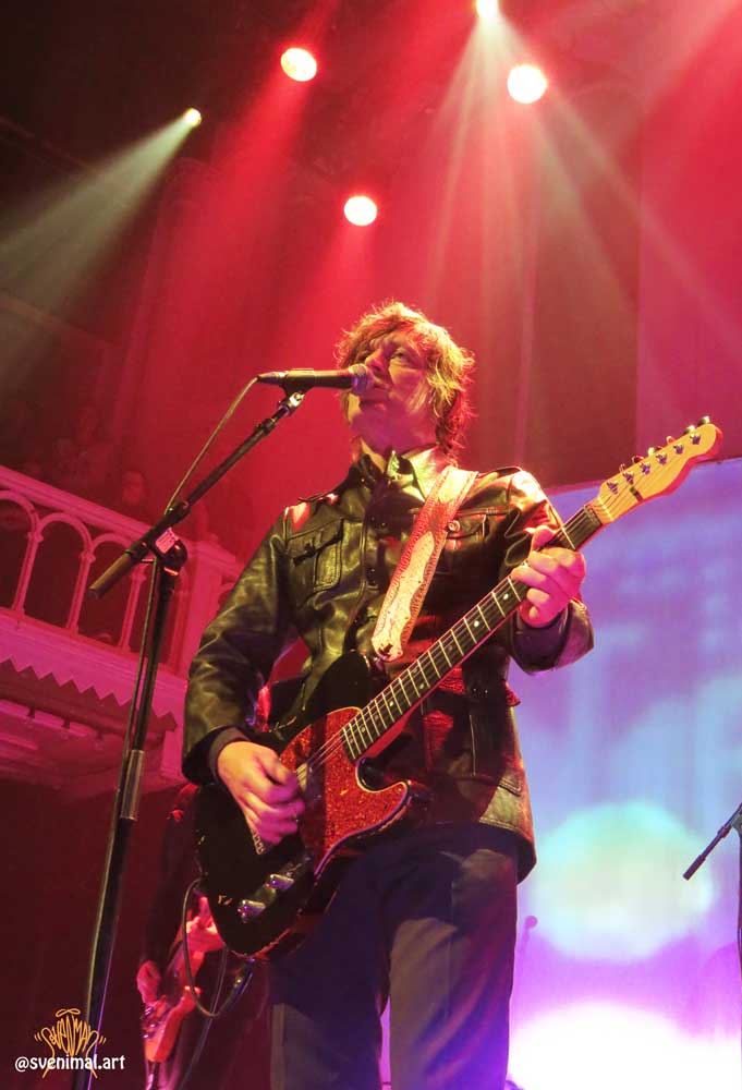 Richard Janssen with Fatal Flowers @ Paradiso, Amsterdam (2019) (svenimal.art)