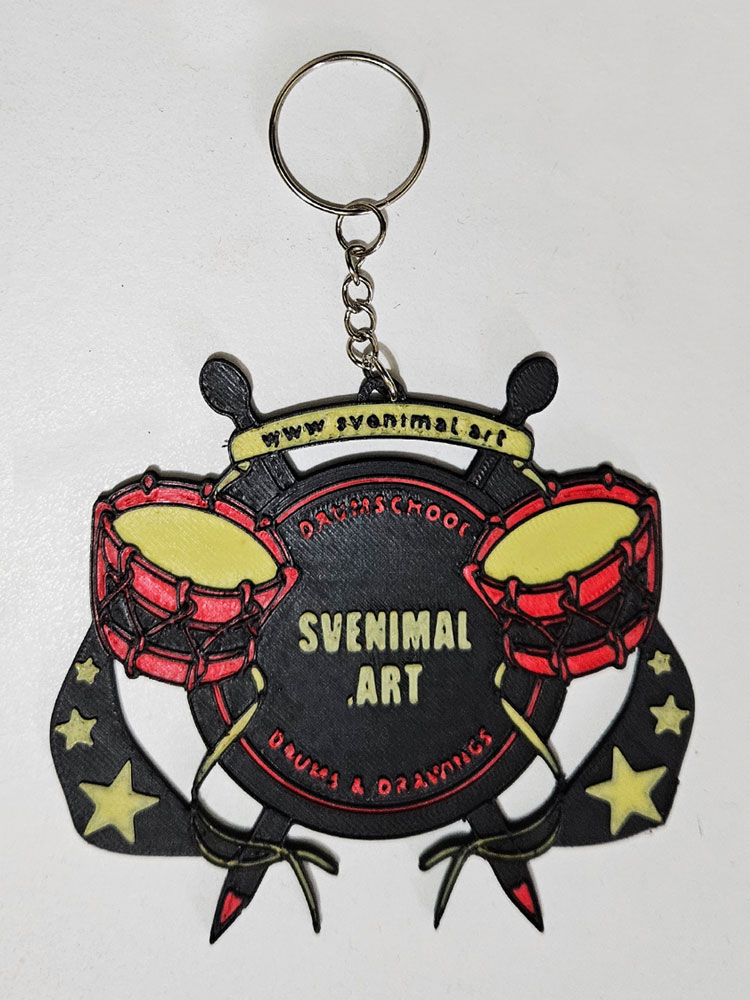ULTRA LIMITED! Logo keychain Svenimal.Art a present from Dave! Plastic (10x9cm) @ Manifesto, Hoorn (2026) (svenimal.art)
